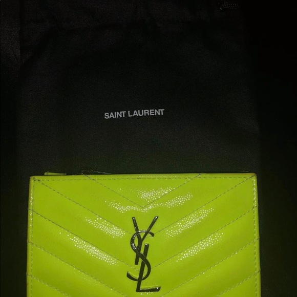 MONOGRAM ZIPPERED WALLET IN GRAIN DE POUDRE - Picture 6 of 8